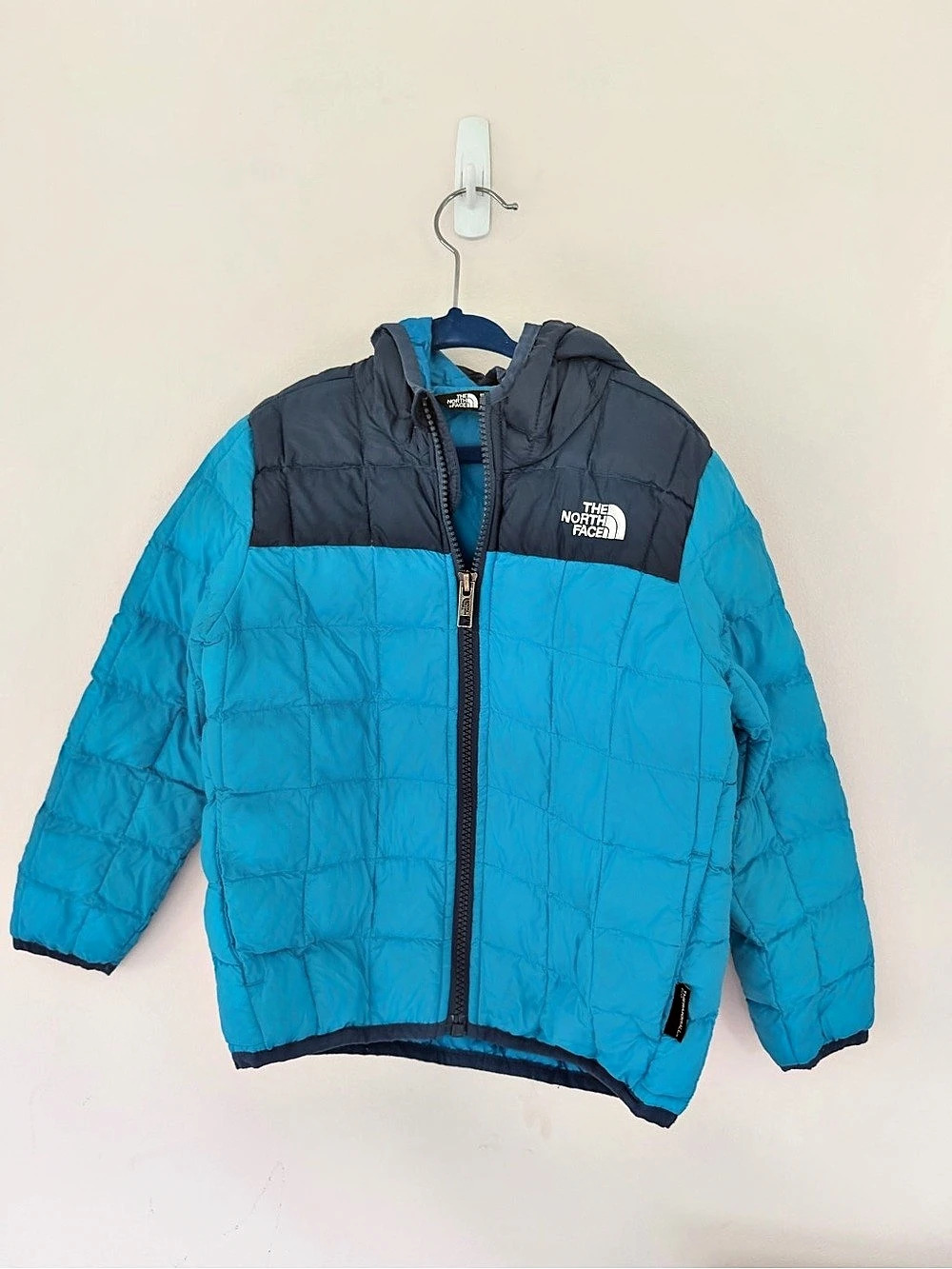 The North Face Kids' ThermoBall Hooded Jacket Blue & Gray Boys 4T